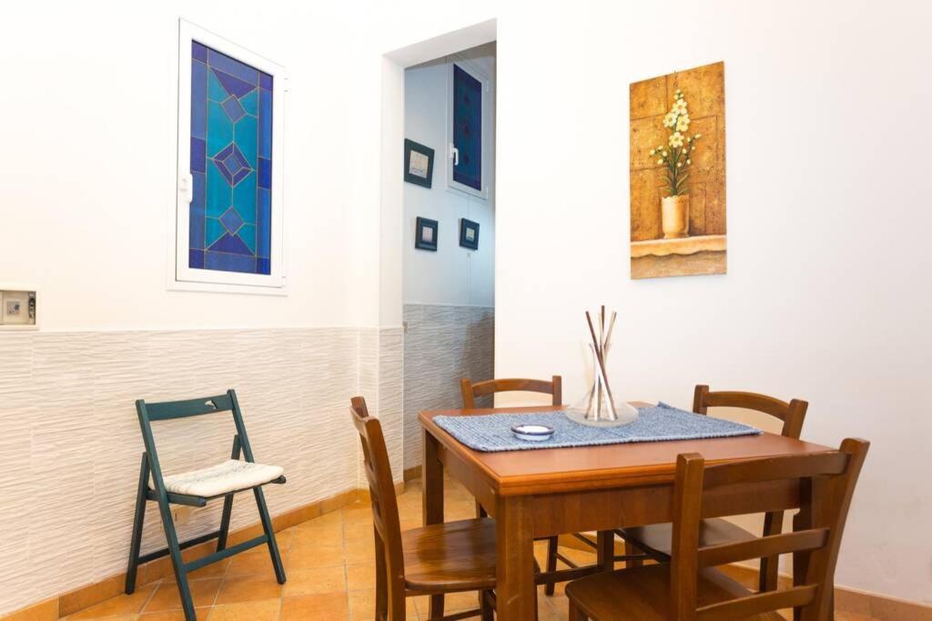 Casa Vacanze Penelope Trapani Exteriör bild