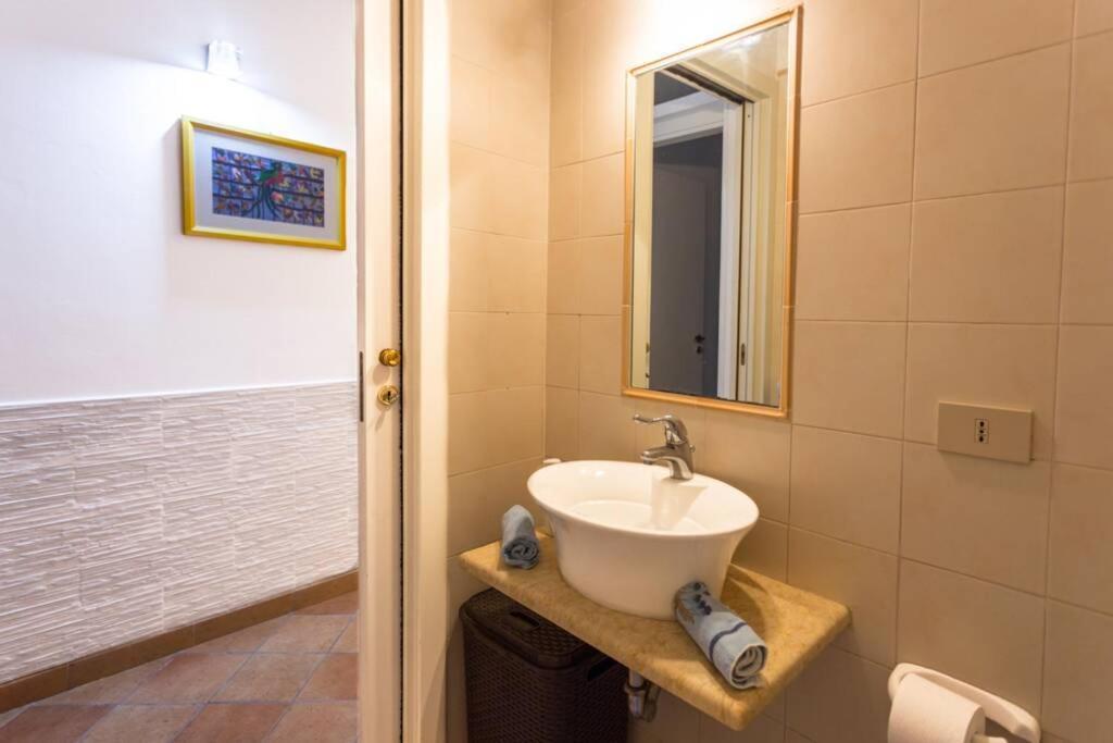 Casa Vacanze Penelope Trapani Exteriör bild