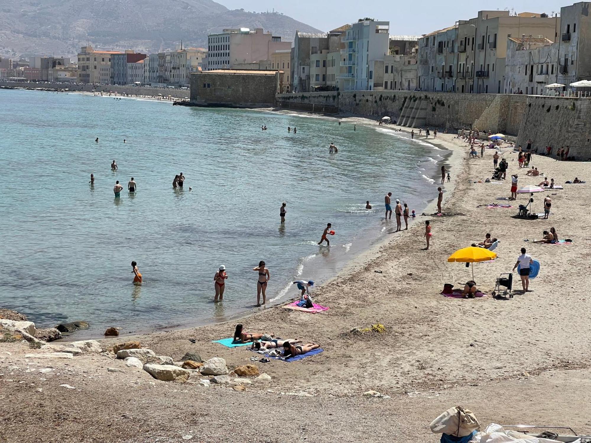 Casa Vacanze Penelope Trapani Exteriör bild